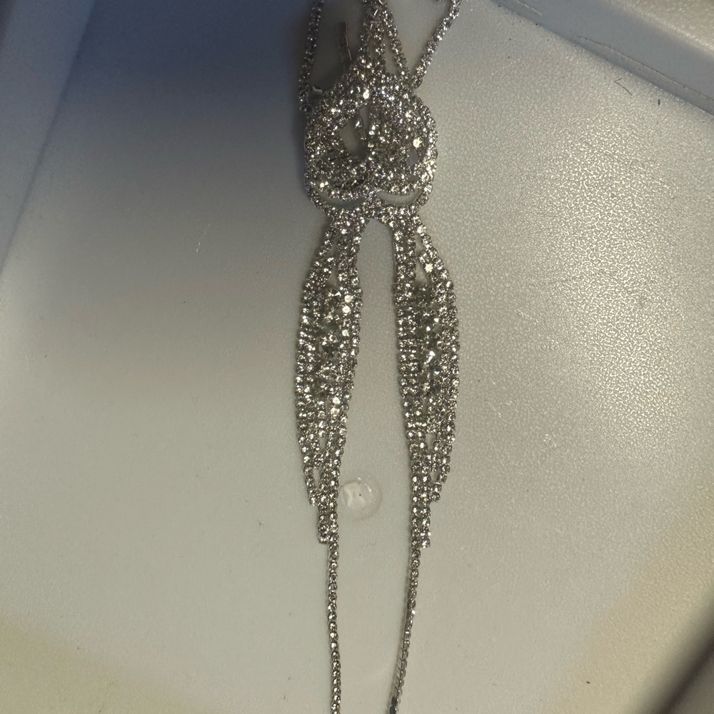 Elegant Silver Pendant Necklace
